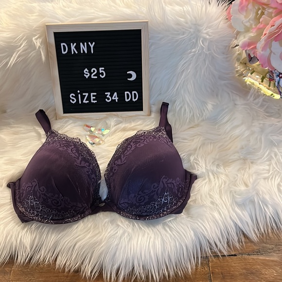 DKNY !! - Picture 1 of 16